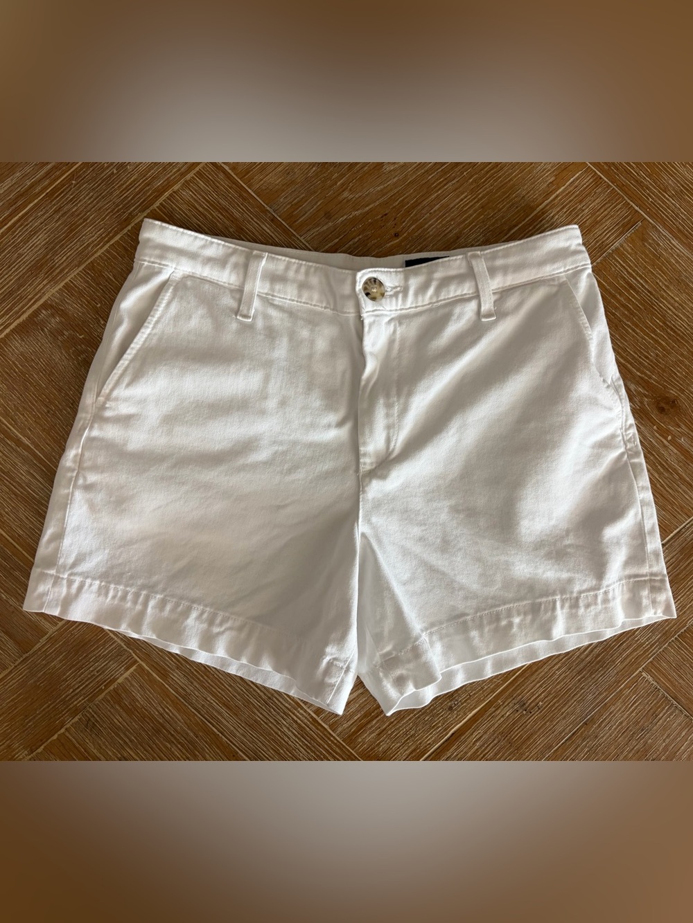 AG The Caden Tailored Trouser White Shorts